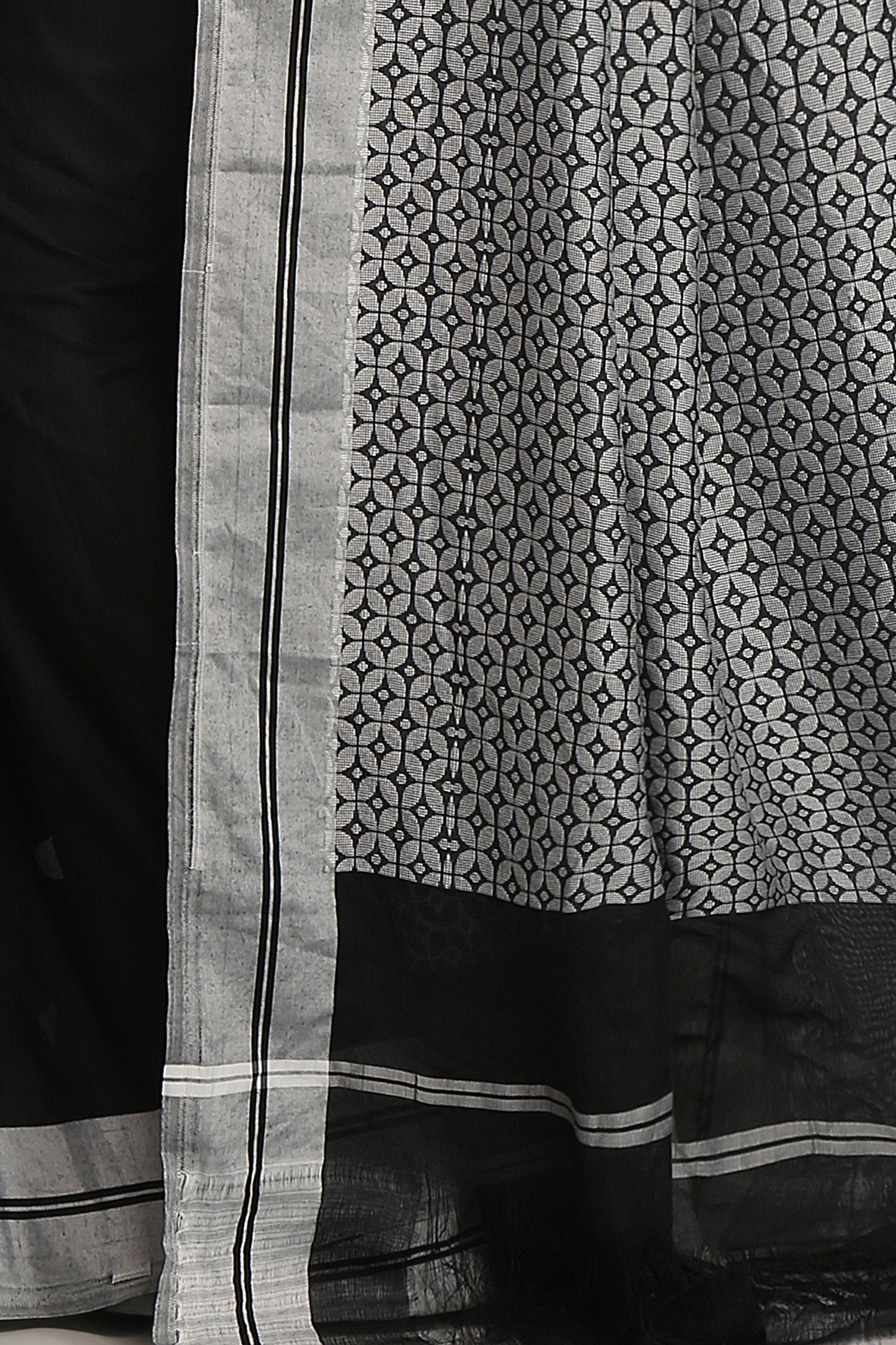 Cotton Silk Brocade Softs Sarees. (Black & White)