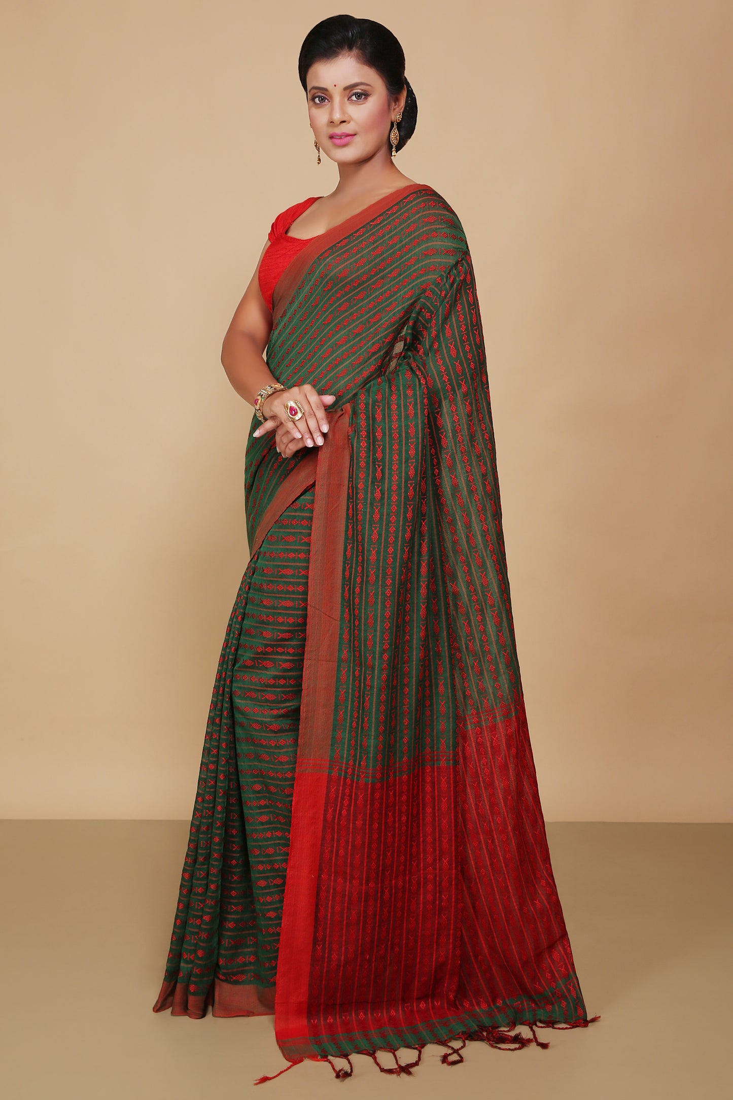 All over fish motive cotton saree (Green Red)