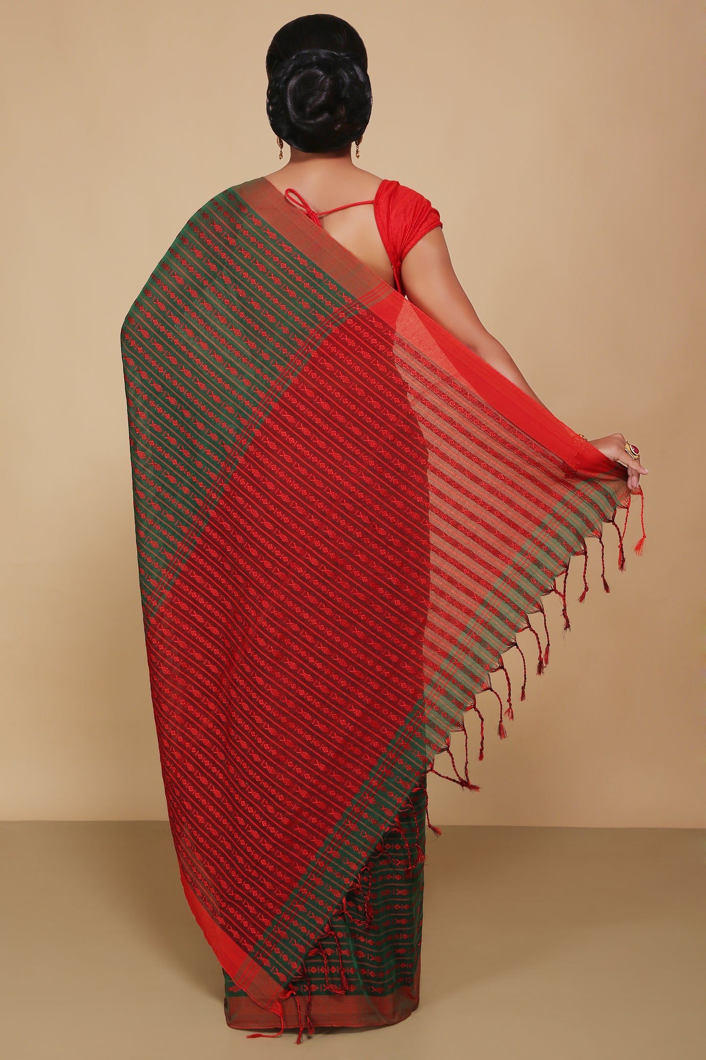 All over fish motive cotton saree (Green Red)