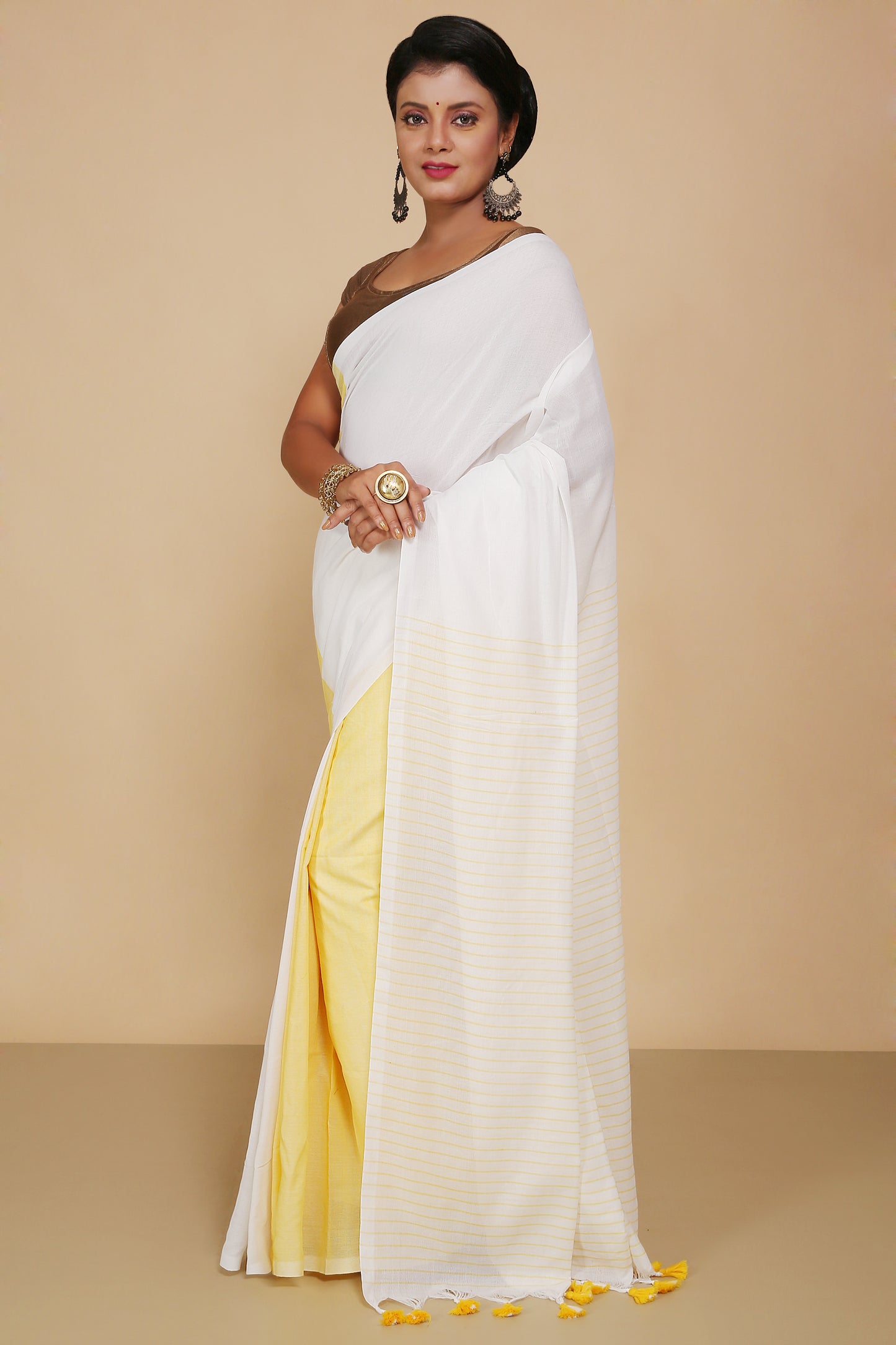 Cotton two-colour molmol Saree With Blouse Piece (White Yellow)