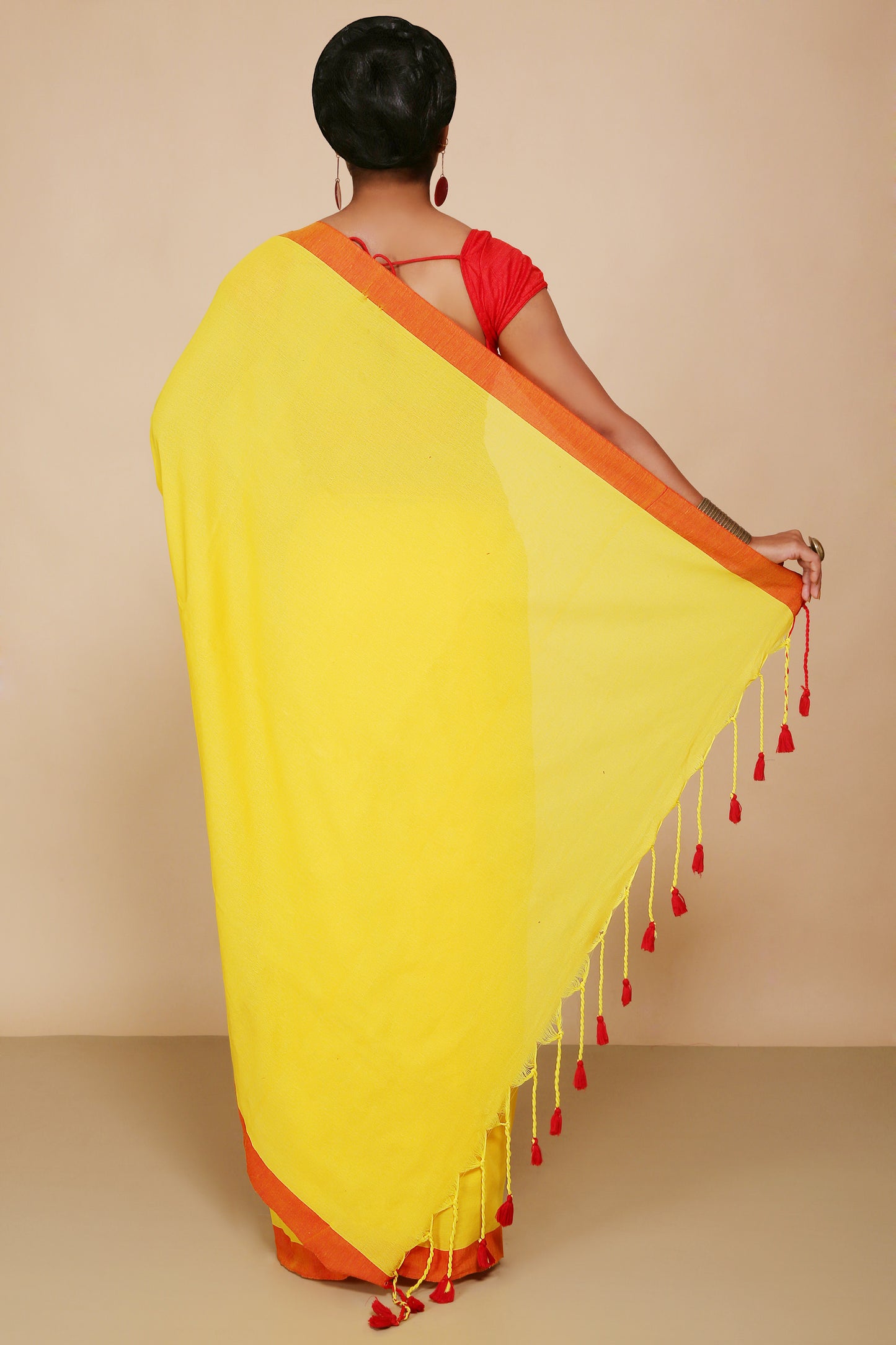 Handloom Cotton Border molmol Saree With Blouse Piece (Yellow)
